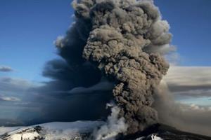 Eyjafjallajökull eruption photo